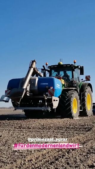 day and night 🌽 
Schön 80k Körner auf n ha und immer schön langsam legen 😁👌🏾 oder wie läuft das bei euch?
.
#fürdenmodernenlandwirt #landwirtschaft #landwirt #landwirtin #agrar